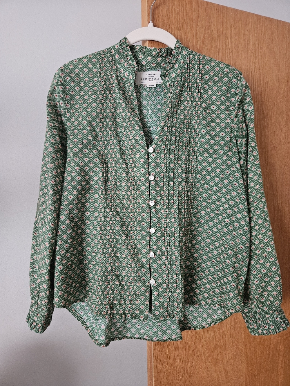 Trovata Green Geometric Floral Button-Front Top